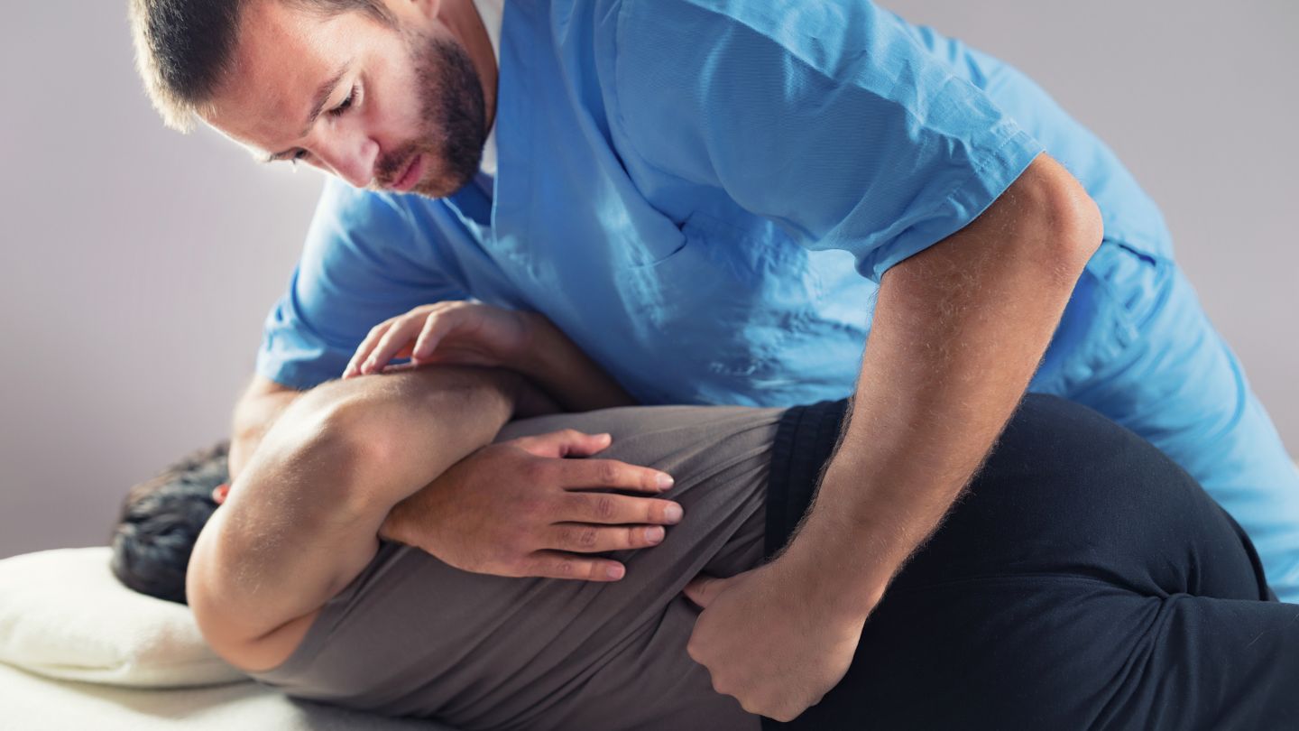 How Chiropractic Adjustments Reduce Opioid Use?